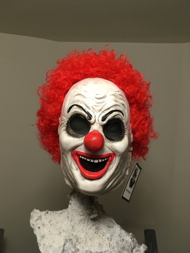 Giggles the clown pennywise - the,